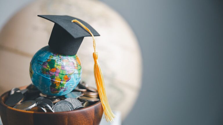 Artificial intelligence transforming English learning
